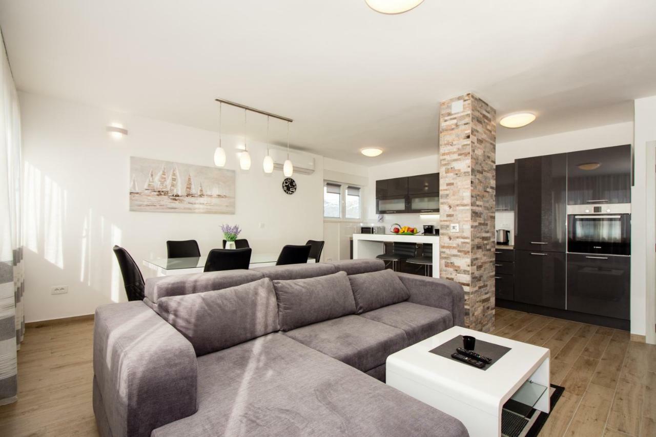 Deluxe Apartment Miro สปลิท ภายนอก รูปภาพ